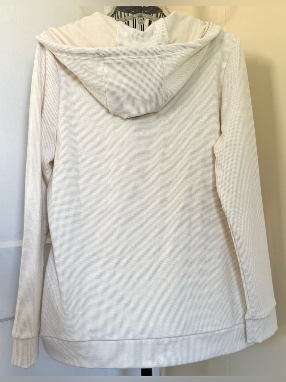 CHICOS Zenergy Soft Waffle Hooded Pullover Sweatshirt | Size Small NWT - Picture 6 of 7
